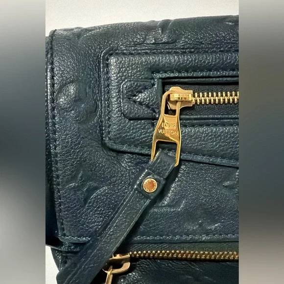 Authentic Louis Vuitton Petillante Empreinte Clutch Blue-Black | Gold Hardware - Picture 4 of 16